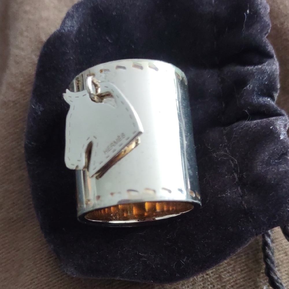 Silver Geometric Jewelry Ring with Modernist Design